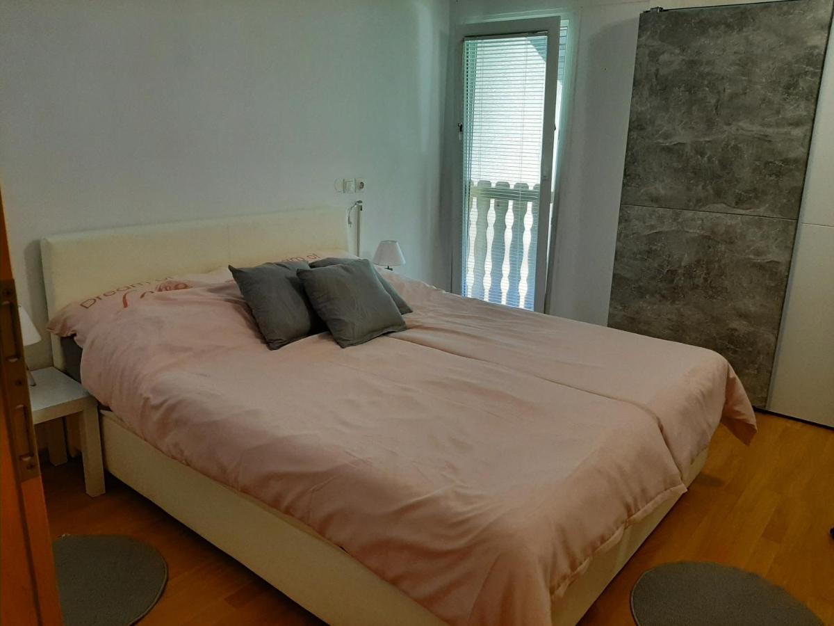 Apartma Lina Hotel Hrušica Kültér fotó